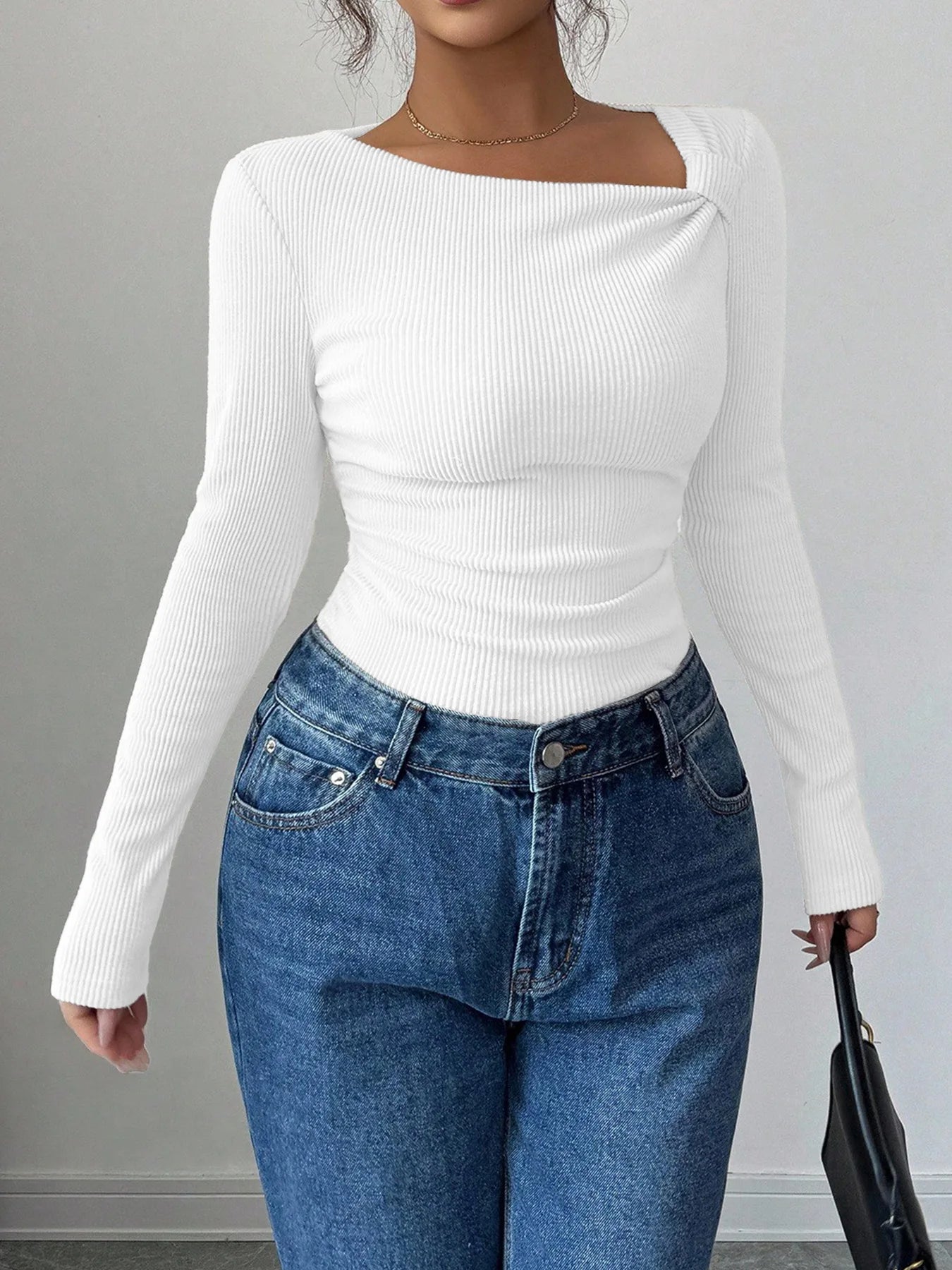 White / L